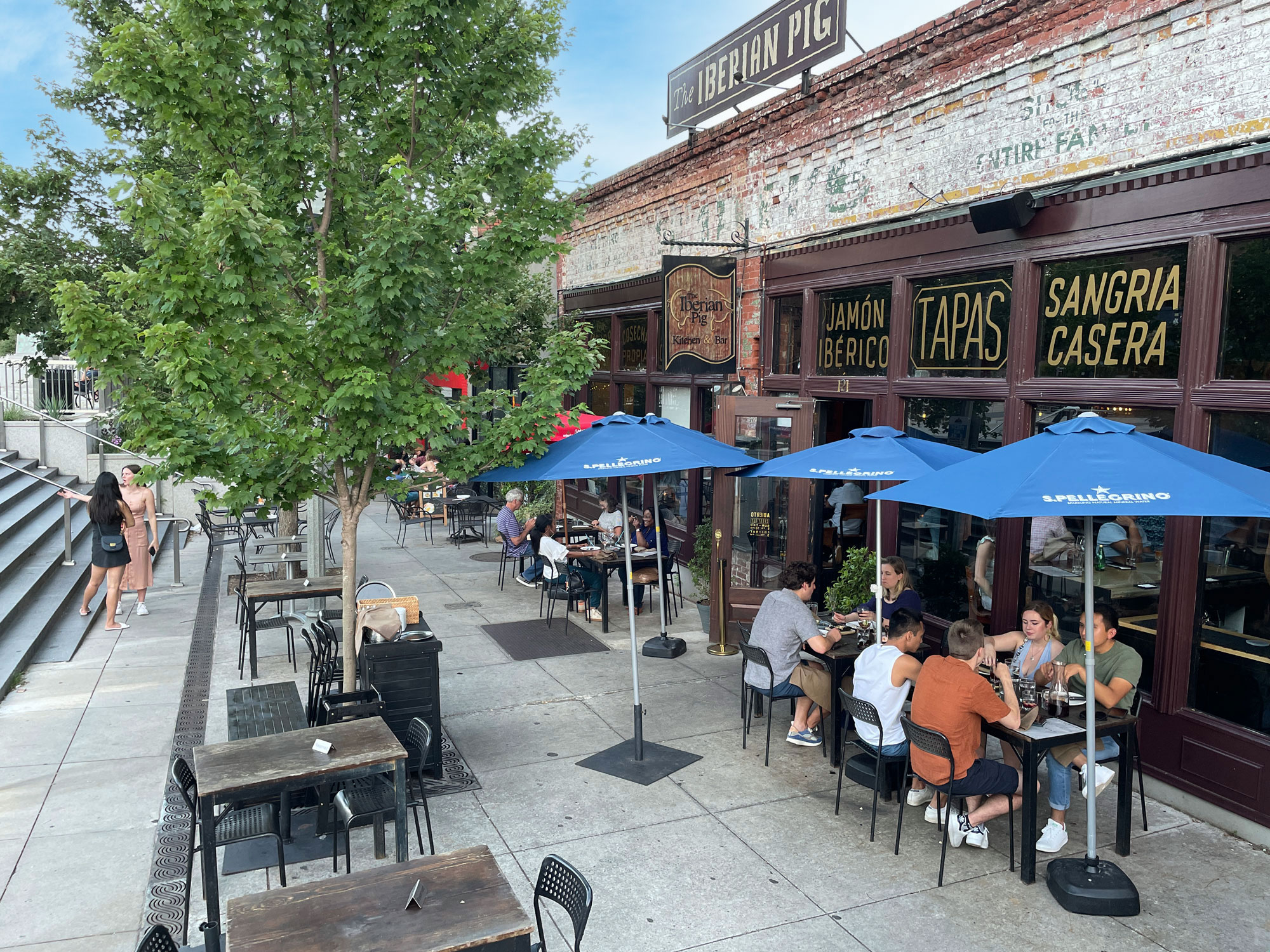 outdoor sidewalk seating at Iberian Pig