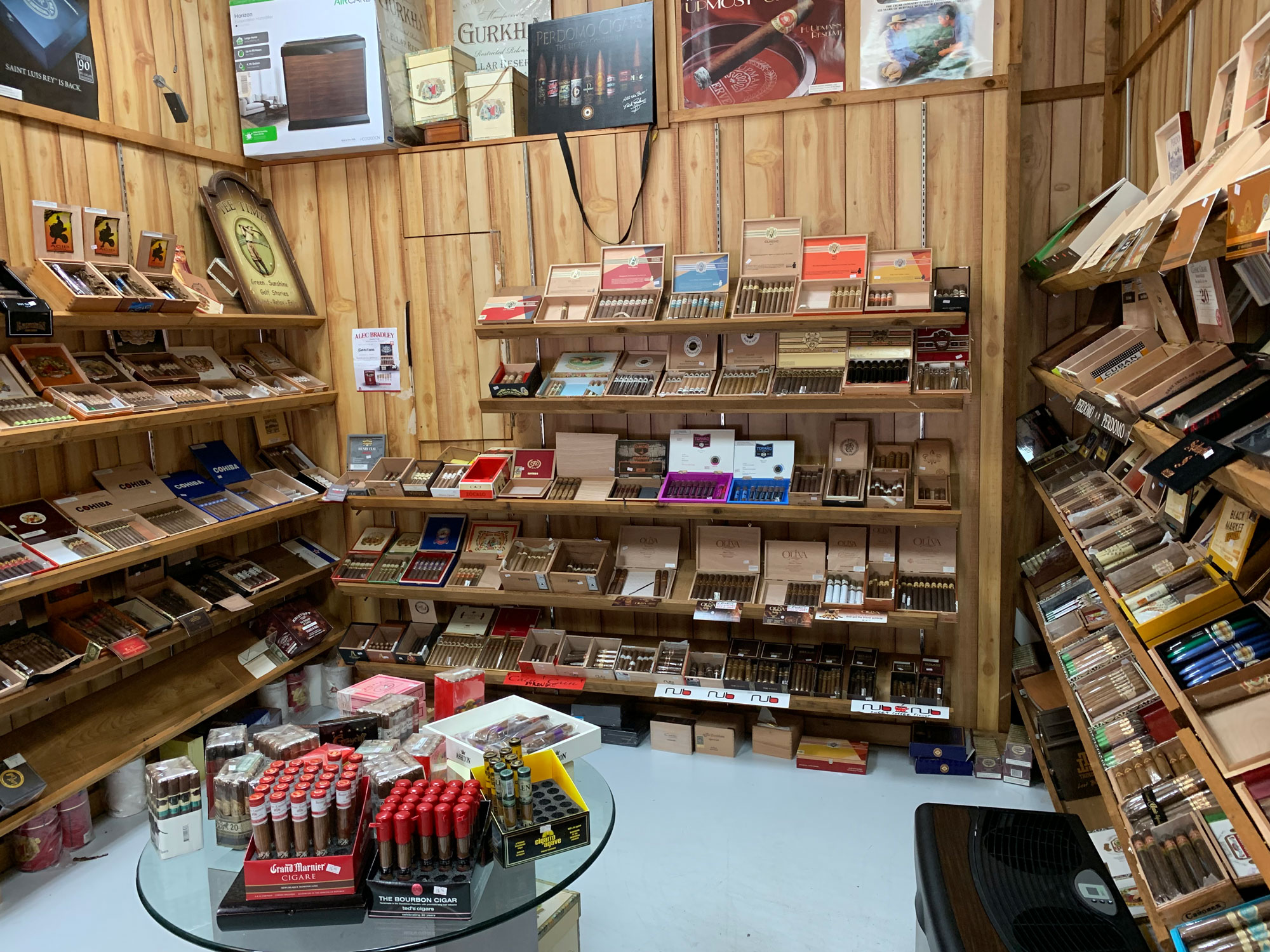 shelves of cigars at Got Cigars?