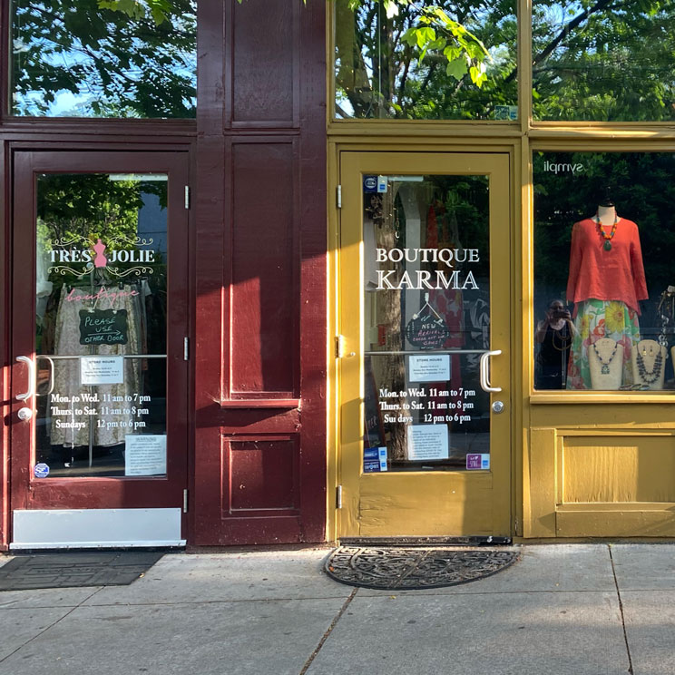 Trés Jolie and Boutique Karma storefronts